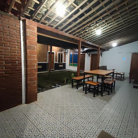 Genthong Homestay Magelang Exteriör bild