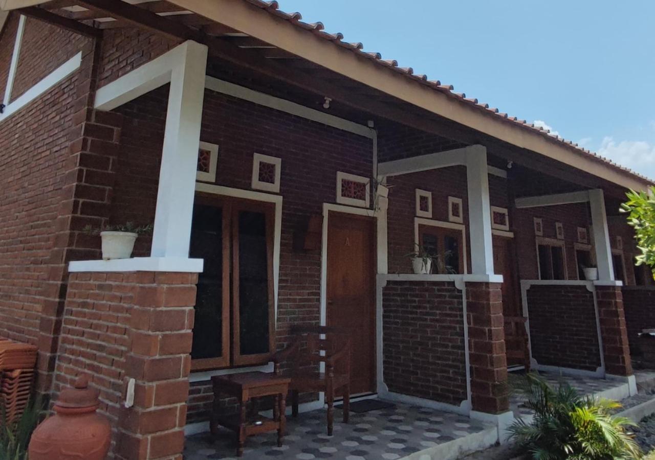 Genthong Homestay Magelang Exteriör bild