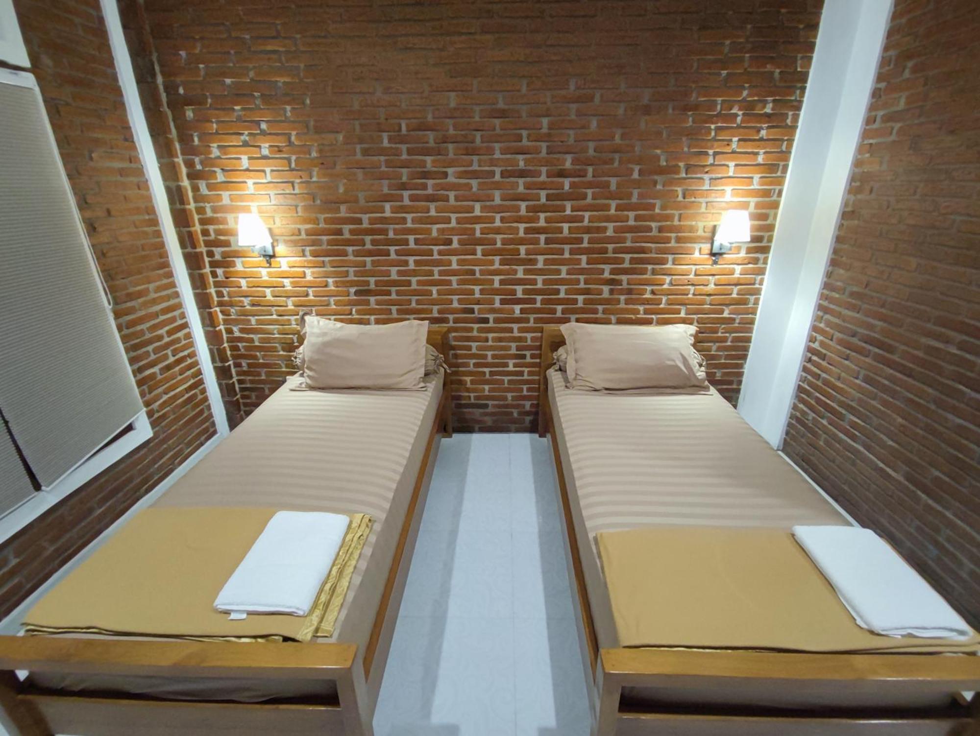 Genthong Homestay Magelang Exteriör bild