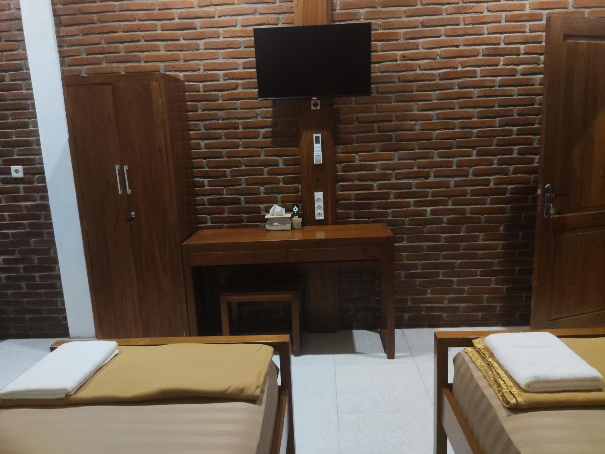 Genthong Homestay Magelang Exteriör bild