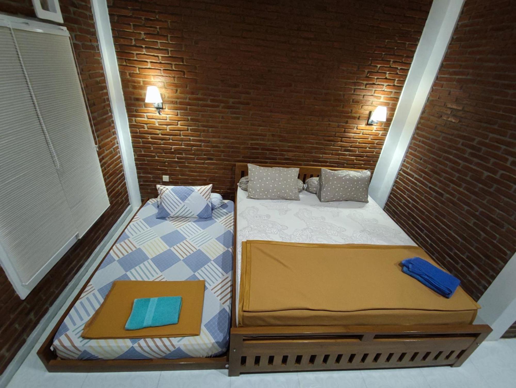Genthong Homestay Magelang Exteriör bild