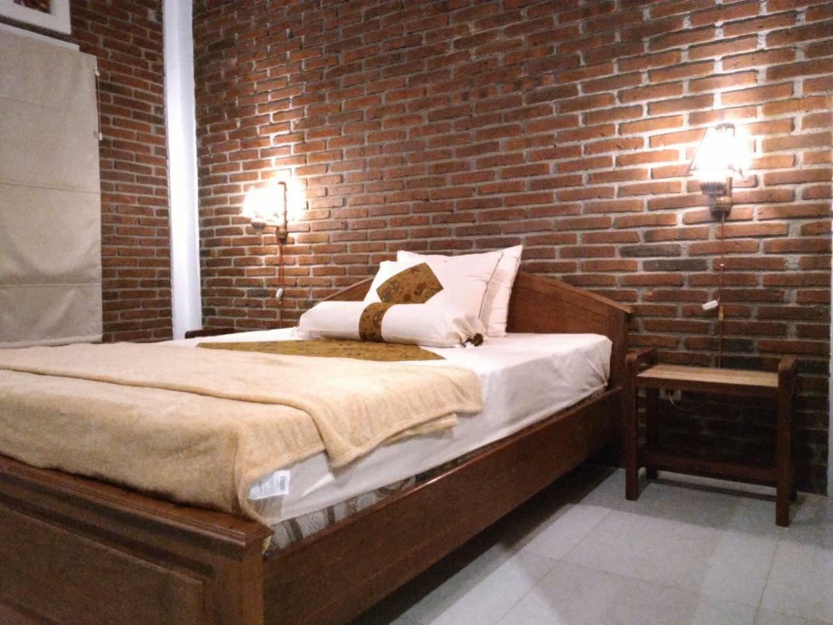 Genthong Homestay Magelang Exteriör bild