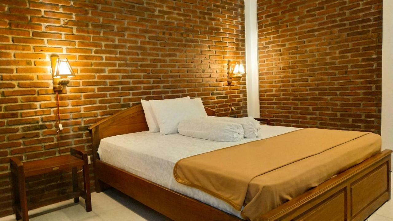 Genthong Homestay Magelang Exteriör bild