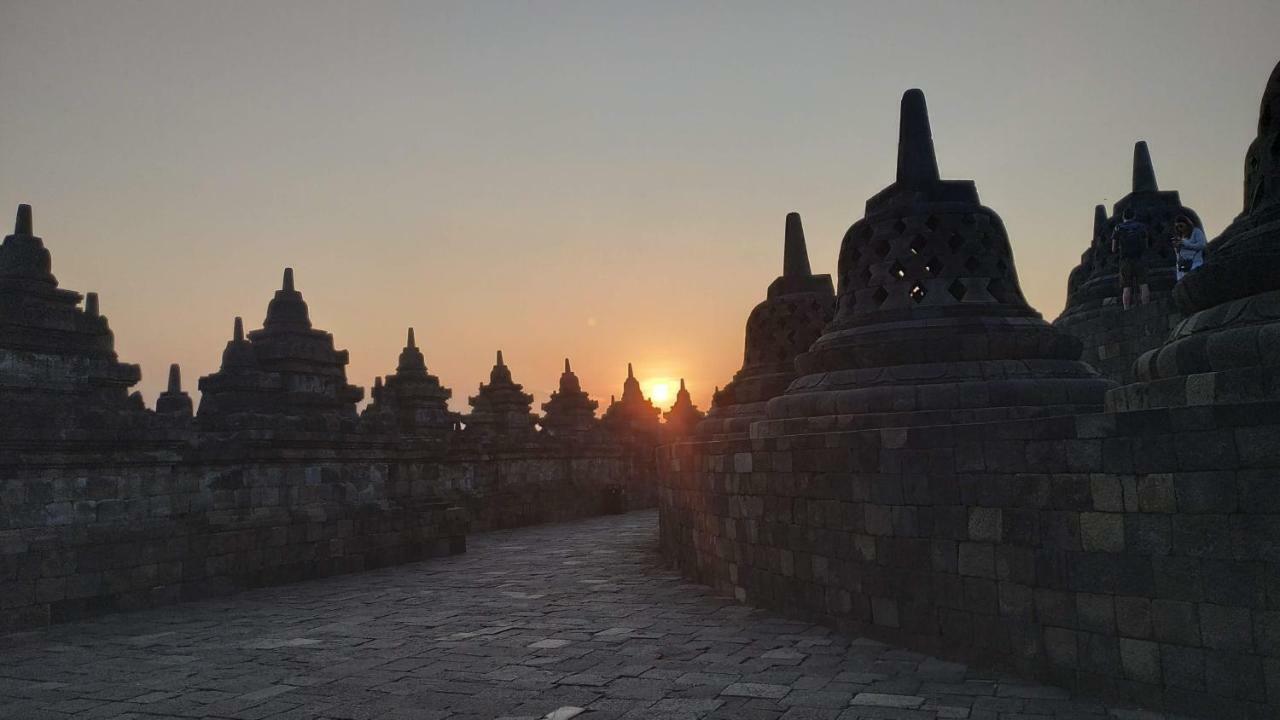 Genthong Homestay Magelang Exteriör bild