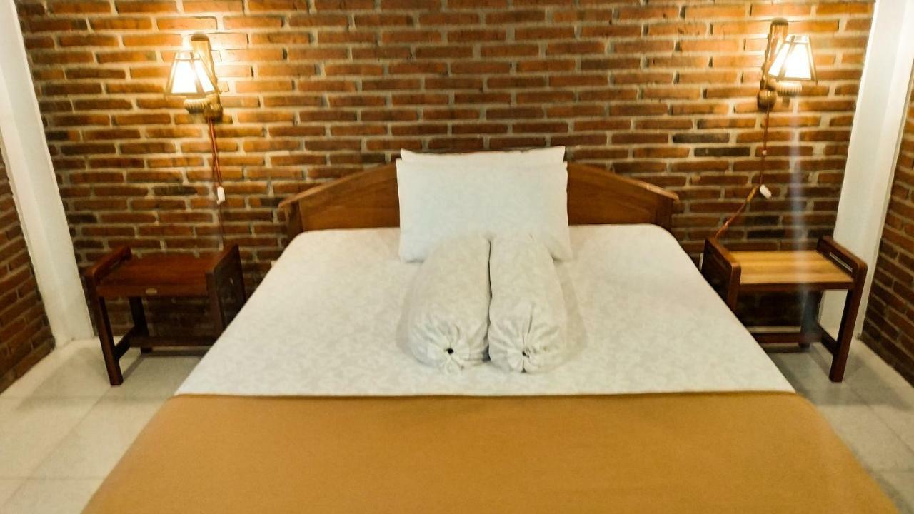 Genthong Homestay Magelang Exteriör bild