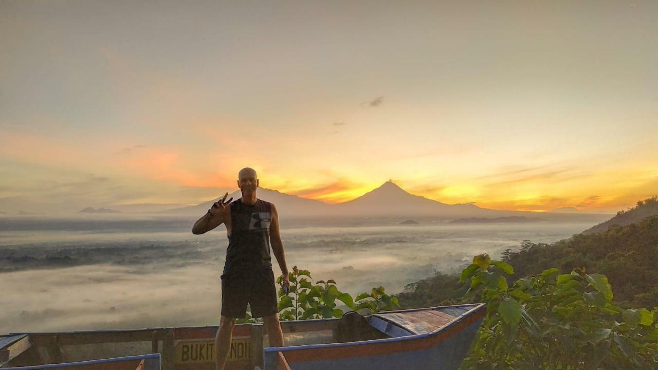 Genthong Homestay Magelang Exteriör bild